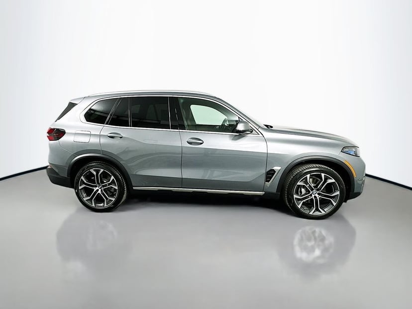 2026 BMW X5 - Image 4