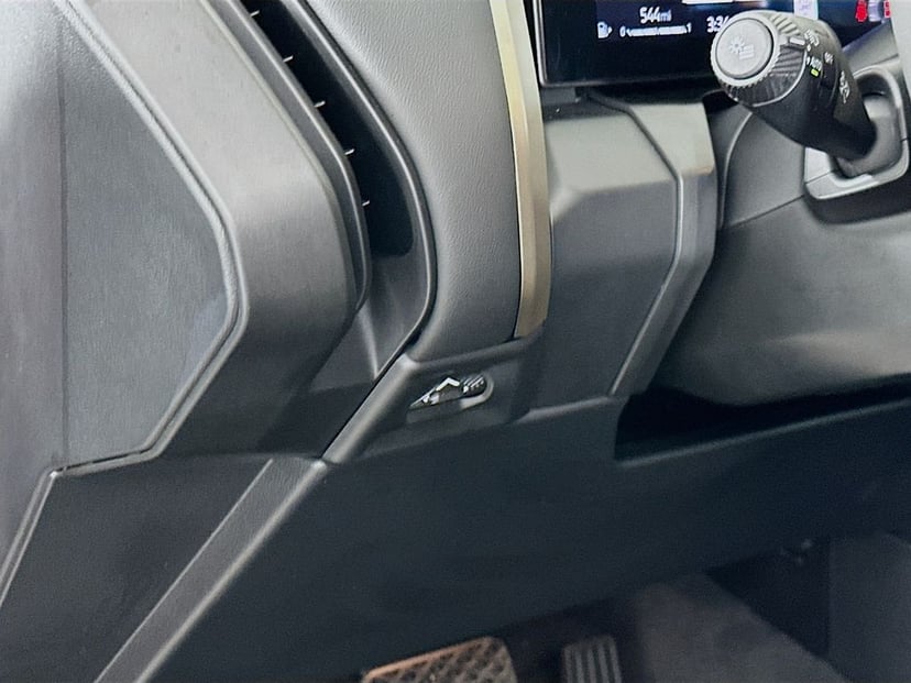 2025 BMW X3 - Image 10