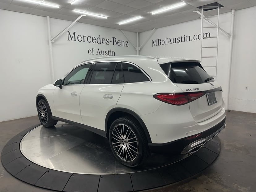 2026 Mercedes-Benz GLC - Image 5