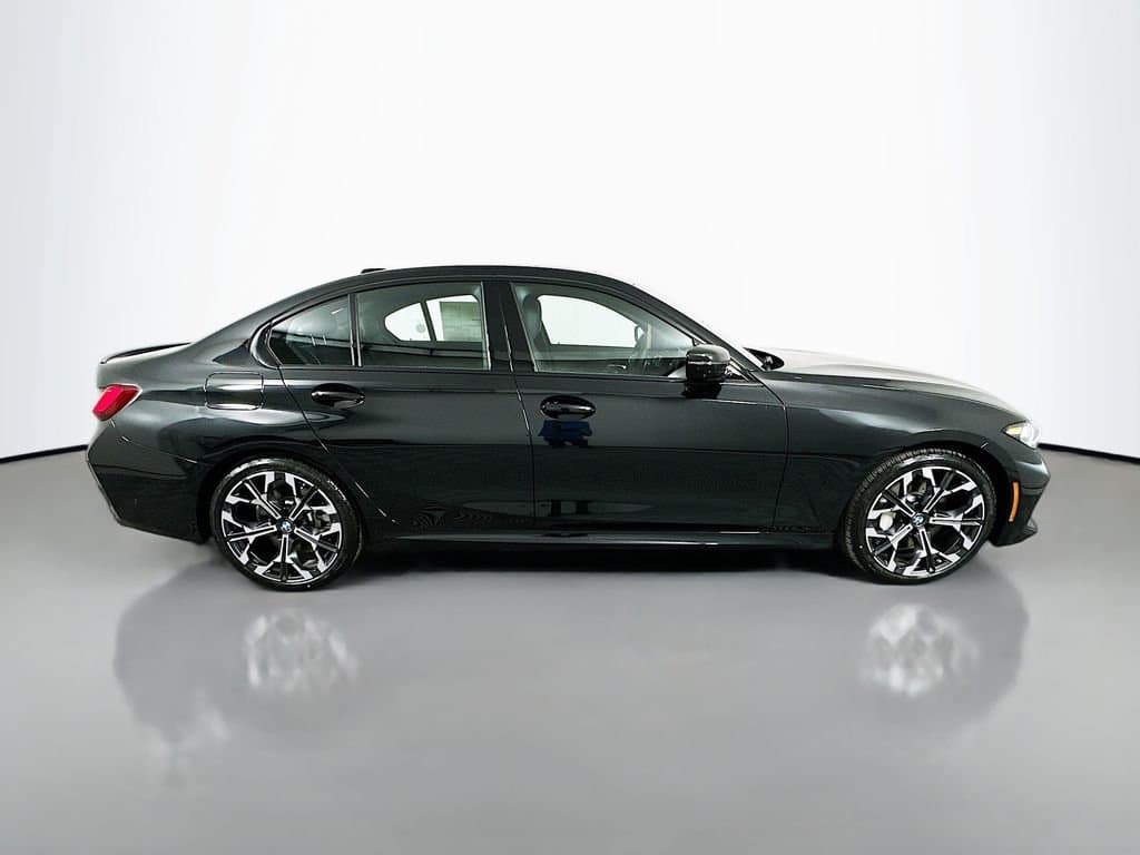 2026 BMW 3 Series - Image 4