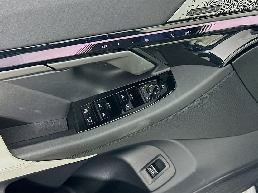 2026 BMW 5 Series - Image 19