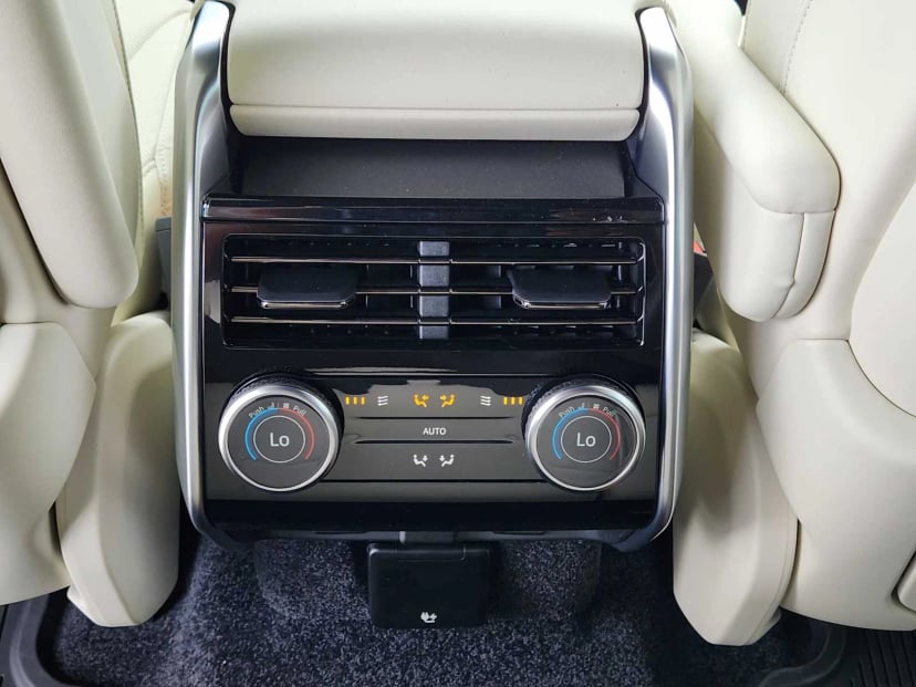 2026 LAND ROVER Range Rover - Image 30