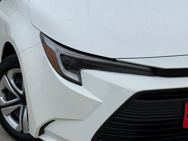 2025 Toyota COROLLA HYBRID - Image 3