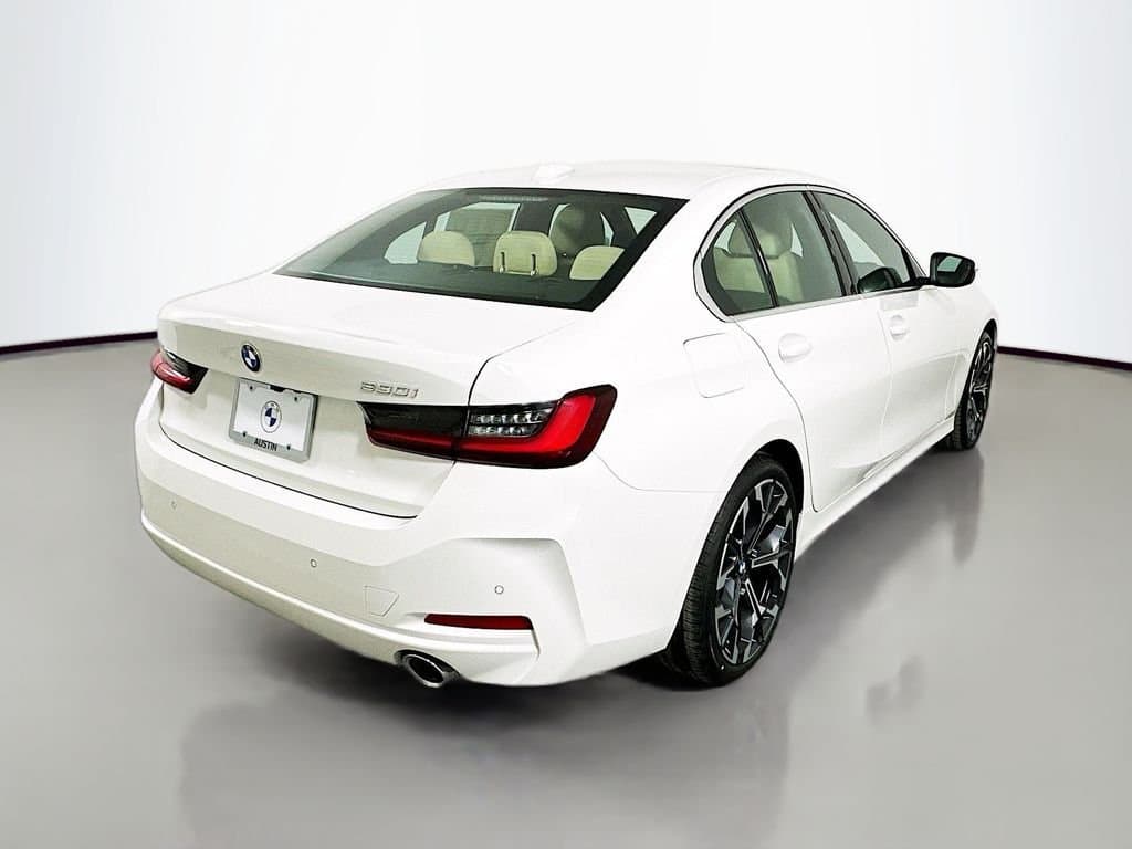 2025 BMW 3 Series - Image 5