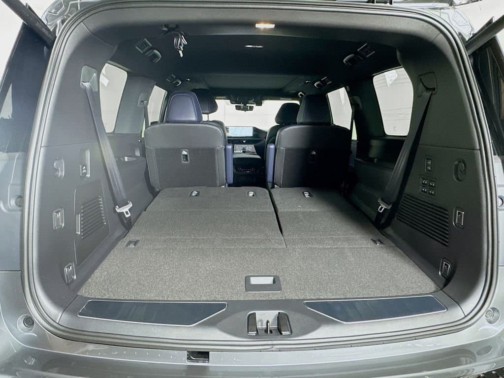 2026 INFINITI QX80 - Image 32