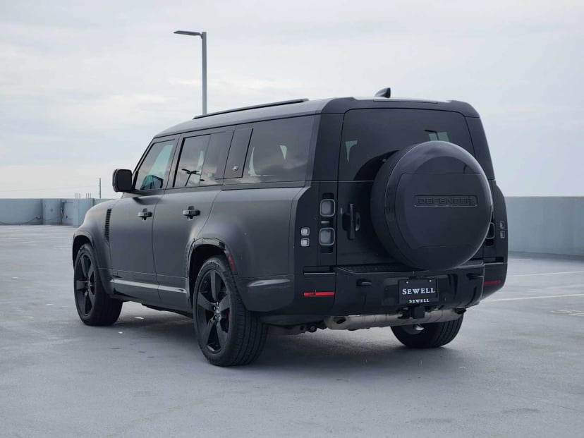 2024 Land Rover Defender - Image 7
