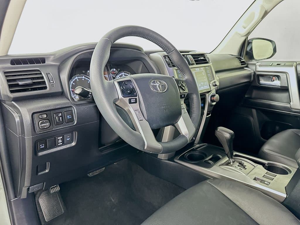 2023 Toyota 4Runner - Image 9