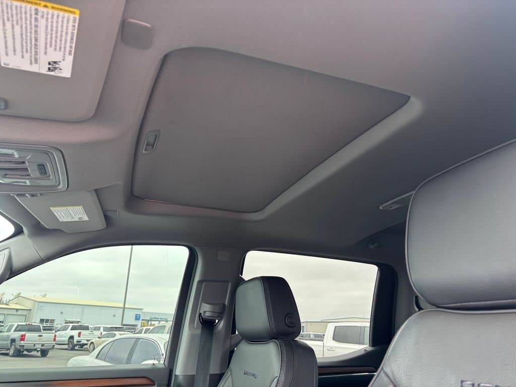 2024 GMC Sierra 1500 - Image 15