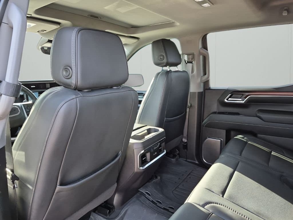 2024 GMC Sierra 1500 - Image 18