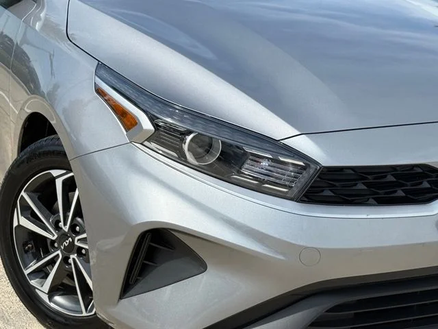 2023 Kia Forte - Image 3