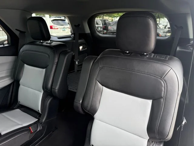 2023 Ford Explorer - Image 28