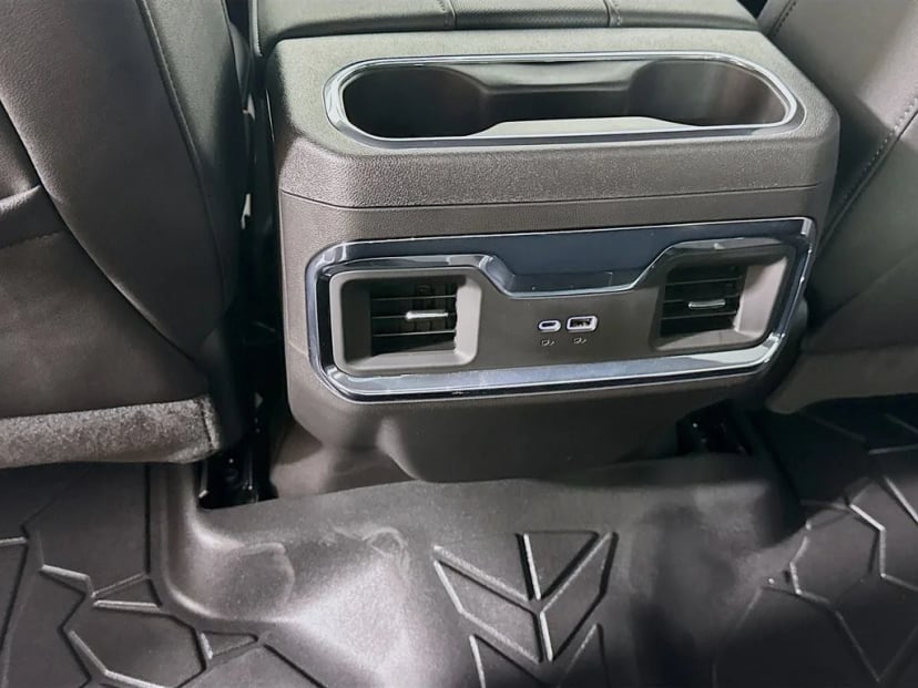 2025 GMC Sierra 1500 - Image 29