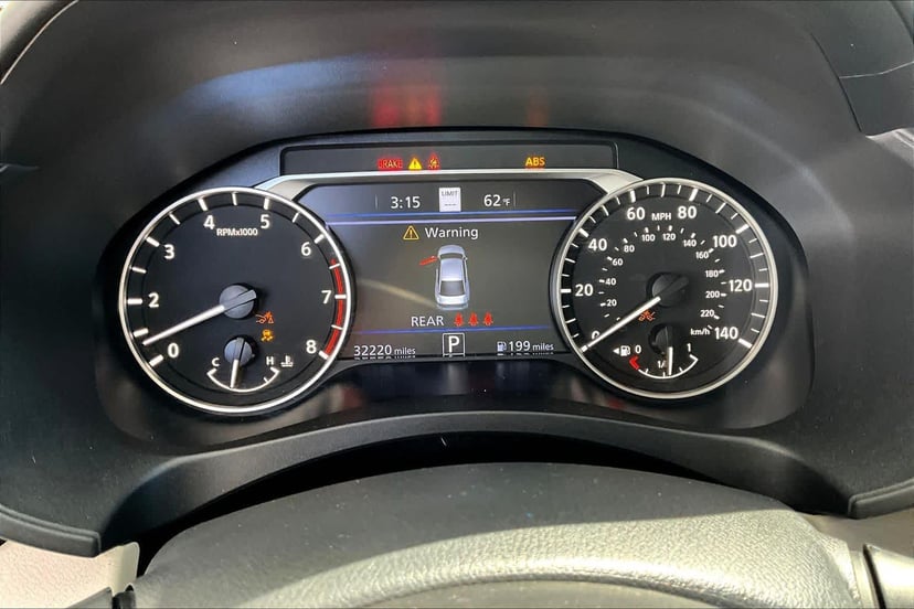2023 Nissan Altima - Image 26