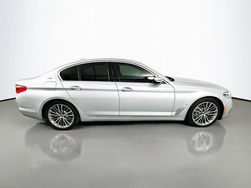2018 BMW 5 Series - Image 4