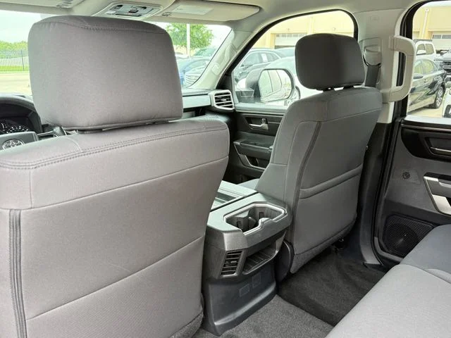 2023 Toyota Tundra - Image 27