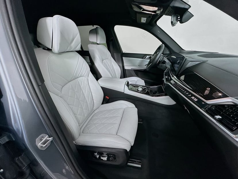2025 BMW X5 - Image 29