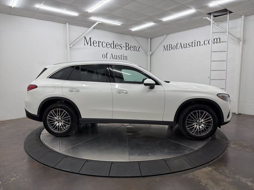 2026 Mercedes-Benz GLC - Image 8