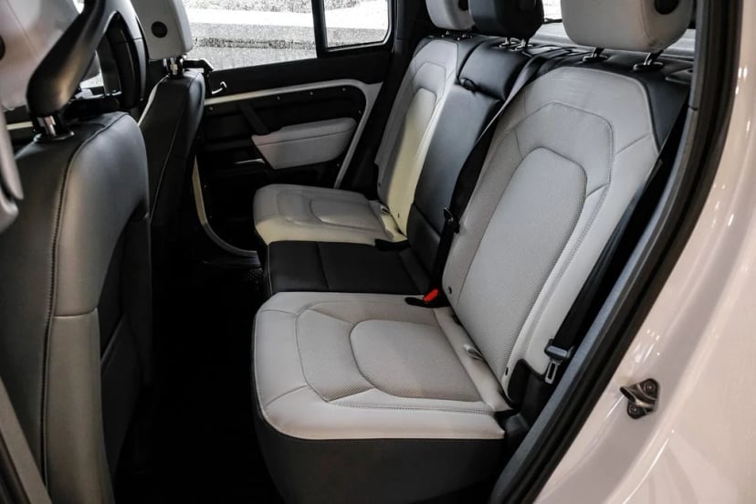 2026 Land Rover Defender 110 - Image 26
