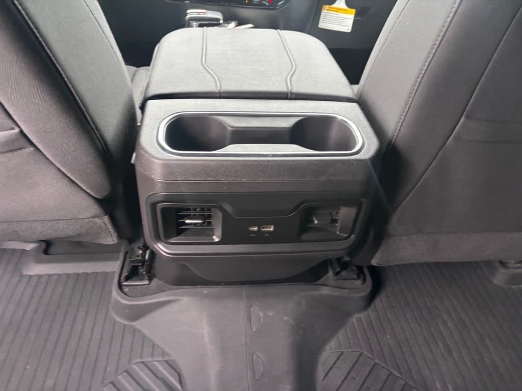 2025 Chevrolet Silverado 1500 - Image 28