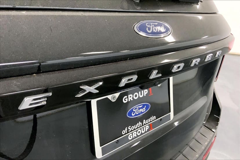 2026 Ford Explorer - Image 12