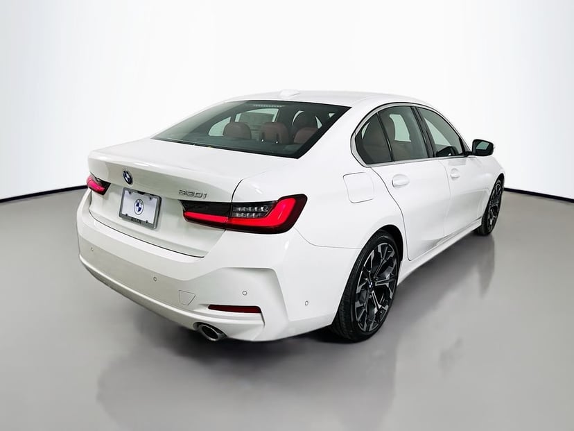 2026 BMW 3 Series - Image 5