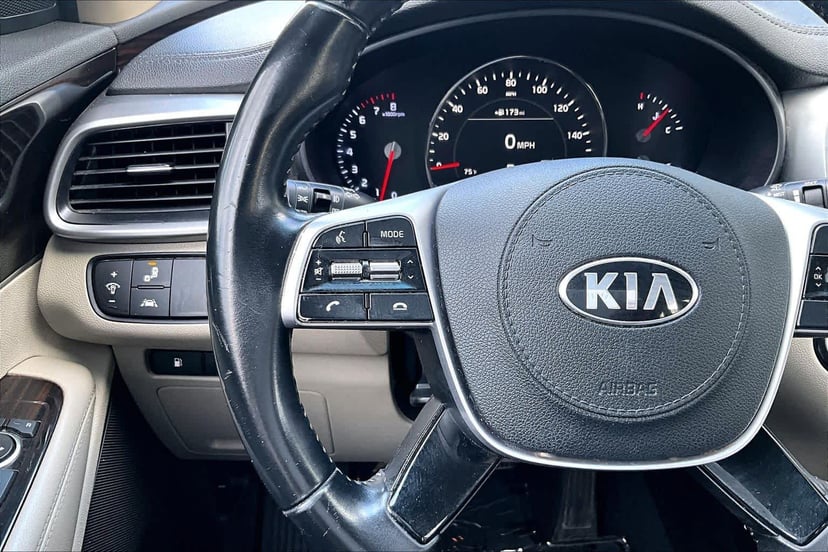 2020 Kia Sorento - Image 24