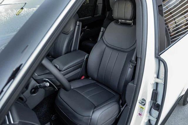 2026 Land Rover Range Rover - Image 31