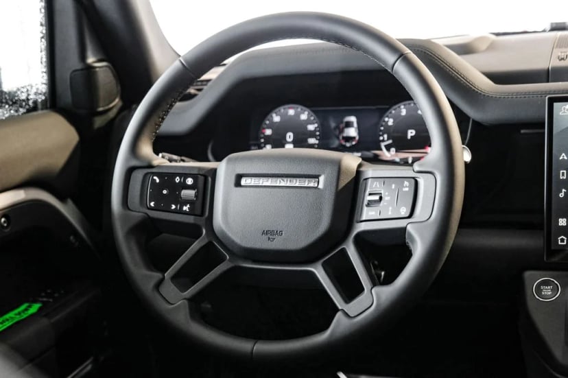 2026 Land Rover Defender 110 - Image 15