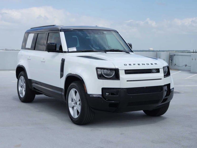 2026 LAND ROVER Defender 110 - Image 3