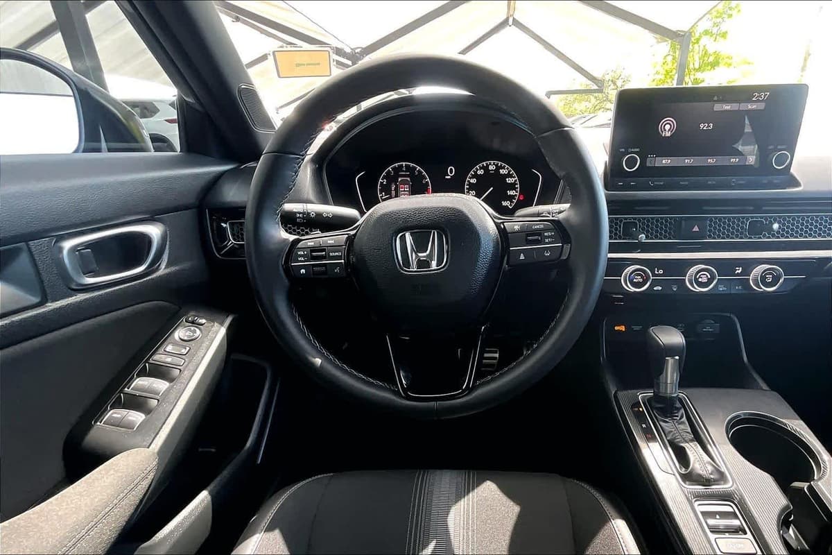 2025 Honda Civic - Image 6