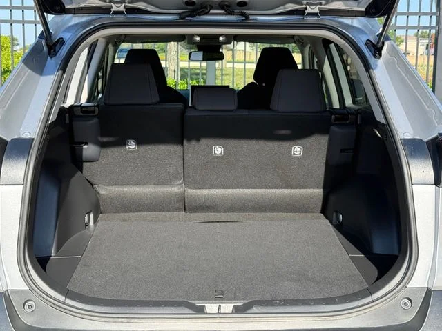 2025 Toyota RAV4 - Image 25