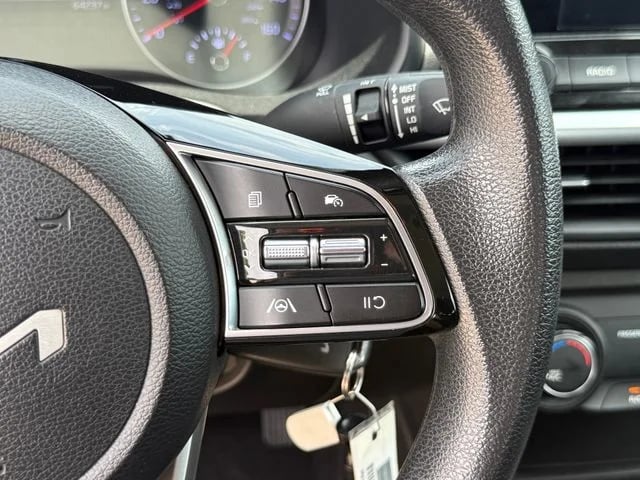 2023 Kia Forte - Image 15