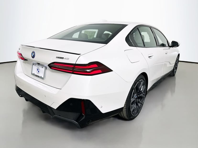 2026 BMW i5 - Image 5