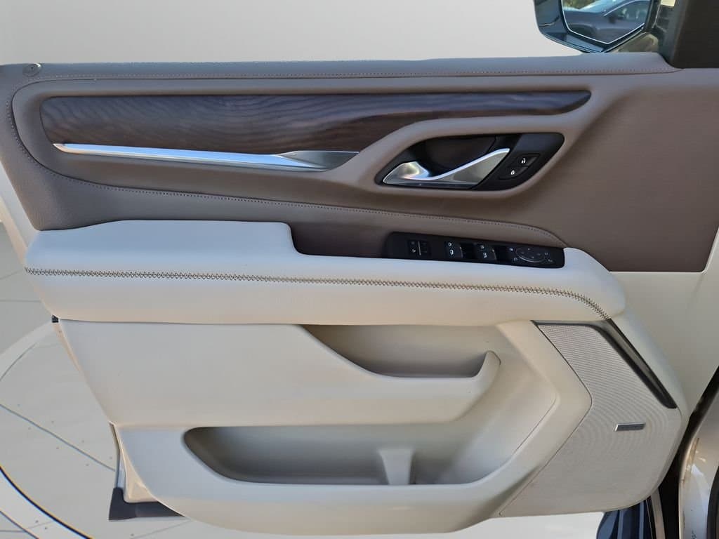 2023 GMC Yukon XL - Image 26