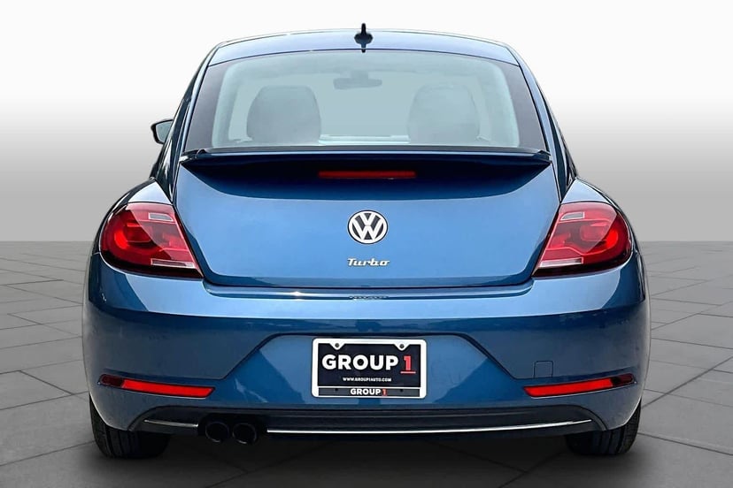 2018 Volkswagen Beetle - Image 5
