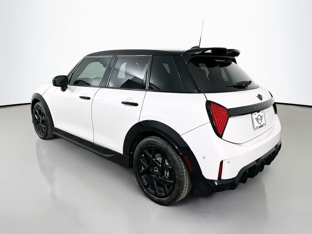 2026 MINI COOPER - Image 8