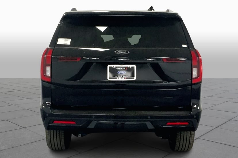 2026 Ford Expedition - Image 4