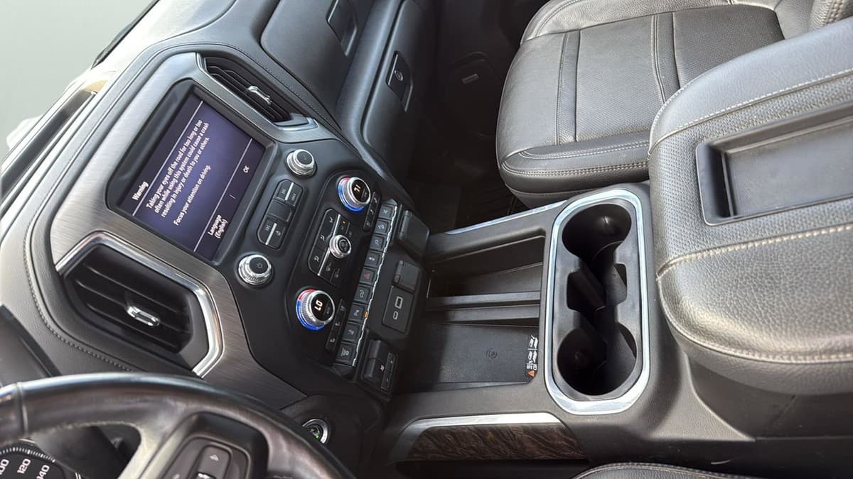 2022 GMC Sierra 2500HD - Image 21