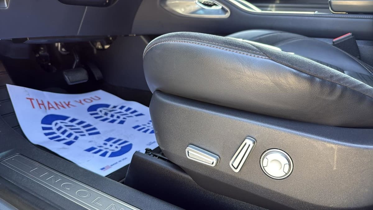 2024 Lincoln Nautilus - Image 11