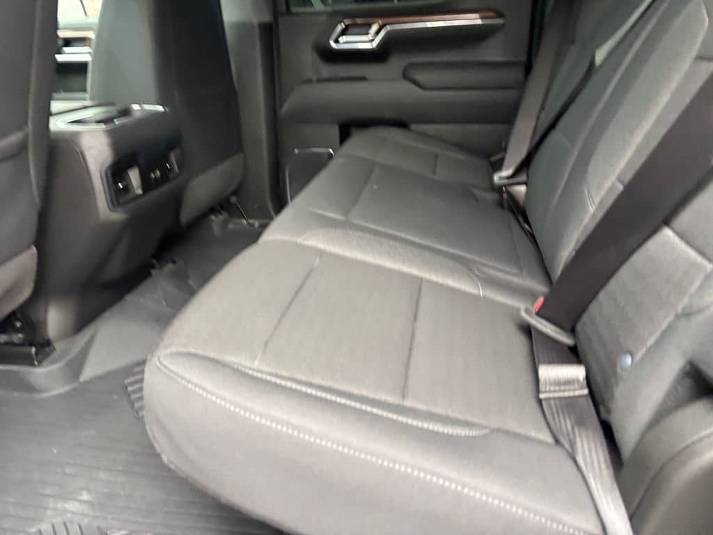 2025 Chevrolet Silverado 1500 - Image 30