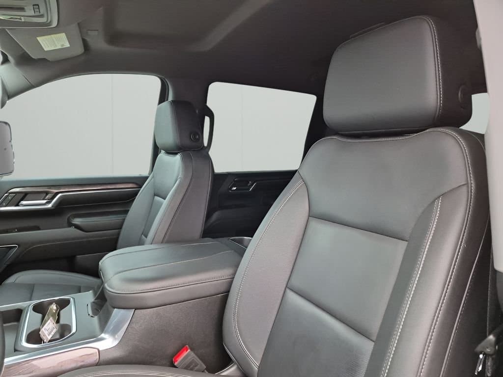 2024 Chevrolet Silverado 2500HD - Image 31