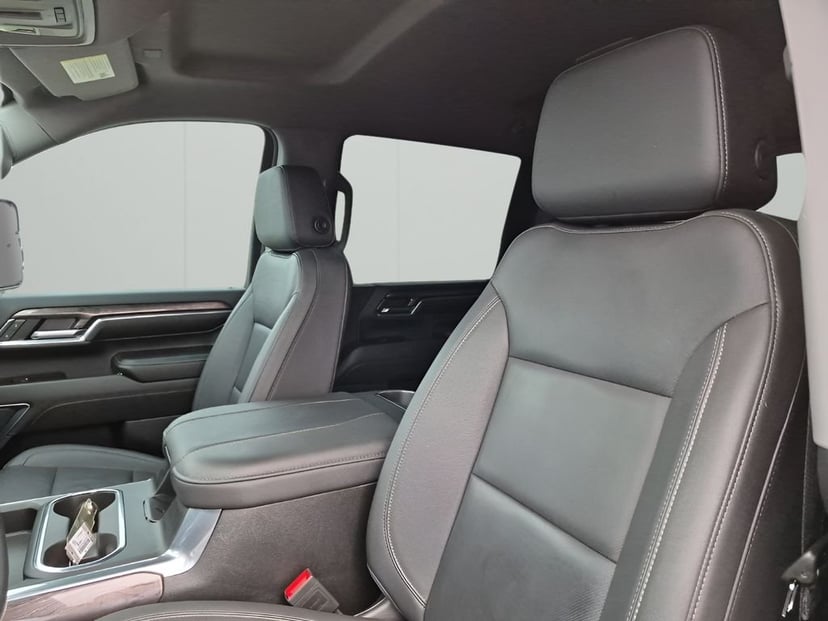 2024 Chevrolet Silverado 2500HD - Image 31
