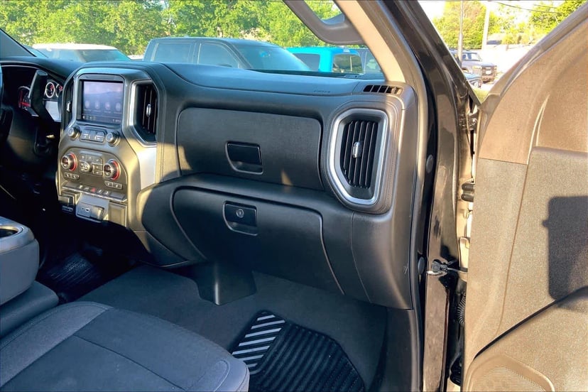 2021 Chevrolet Silverado 2500HD - Image 18
