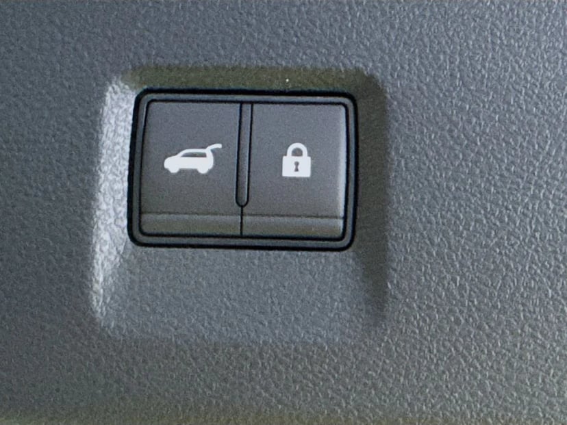 2027 INFINITI QX60 - Image 32