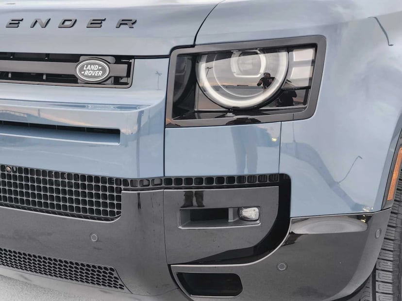 2026 LAND ROVER Defender 110 - Image 8