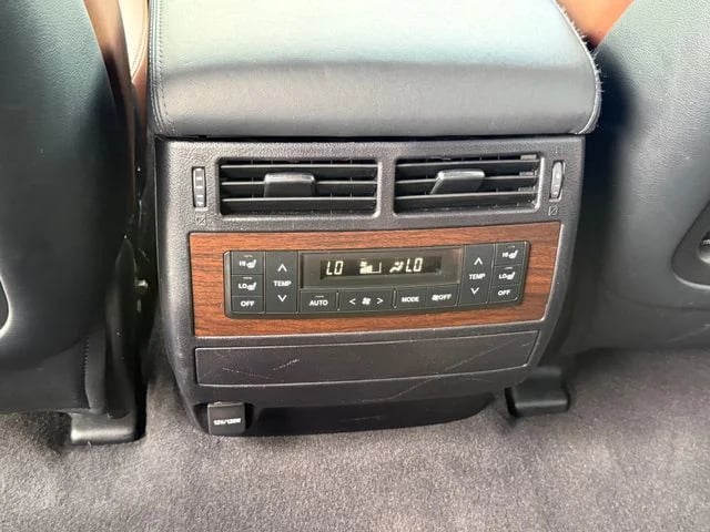 2021 Toyota Land Cruiser - Image 28