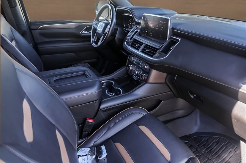 2022 GMC Yukon - Image 32