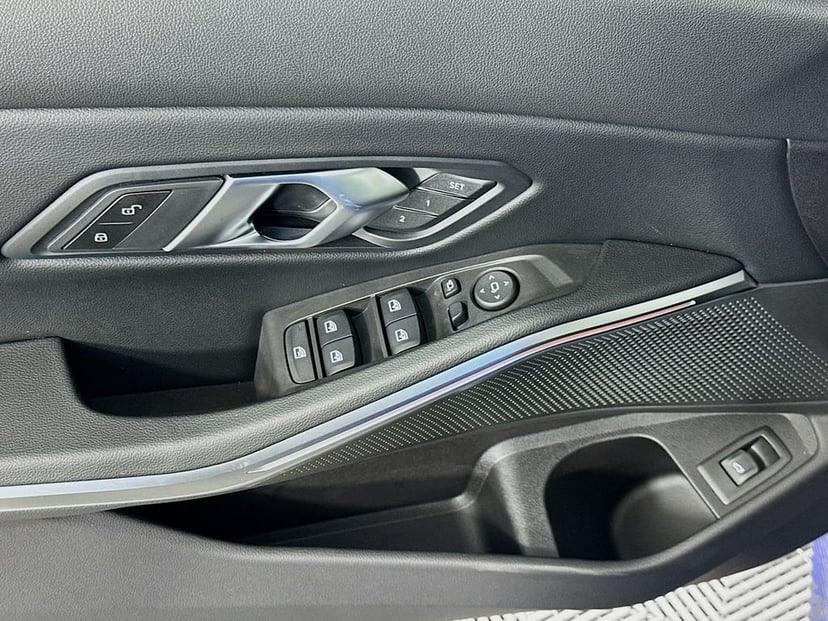 2026 BMW 3 Series - Image 20