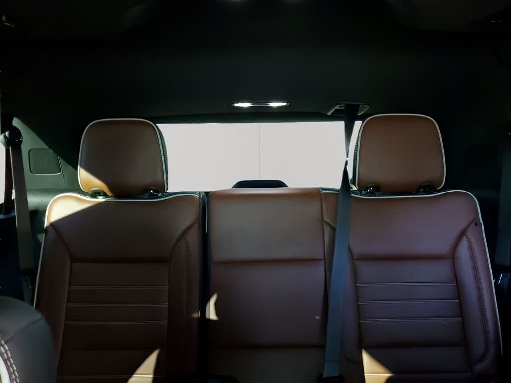 2023 GMC Yukon - Image 25