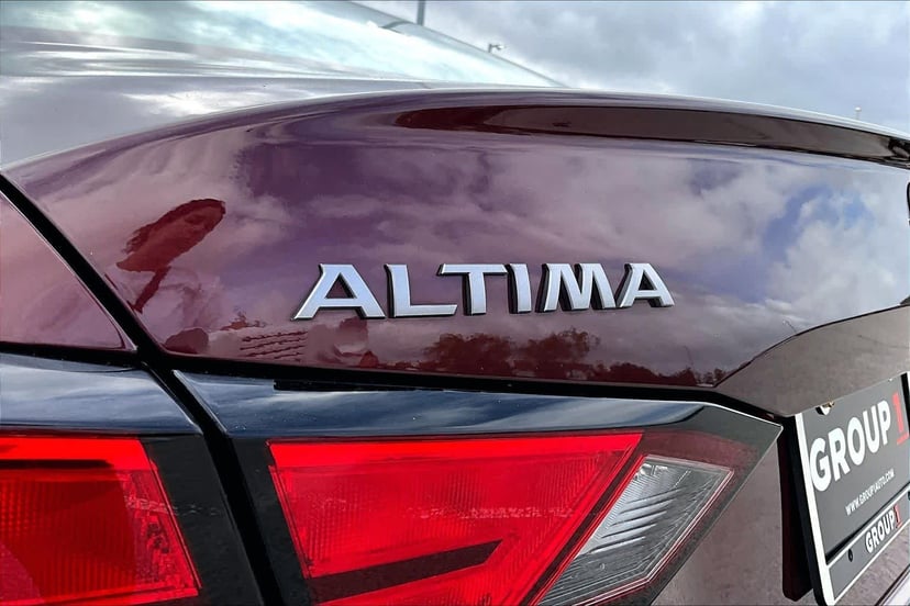 2025 Nissan Altima - Image 10